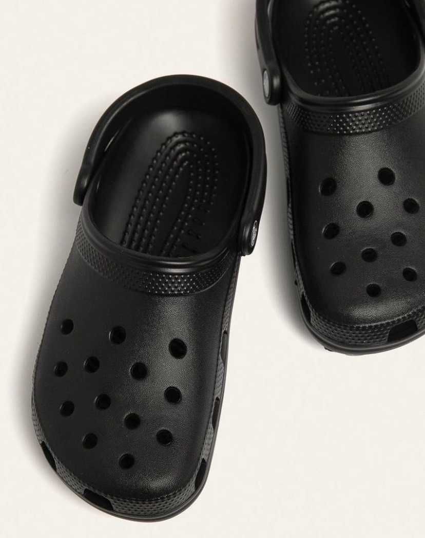 Шльопанці крокси чорні Crocs Classic