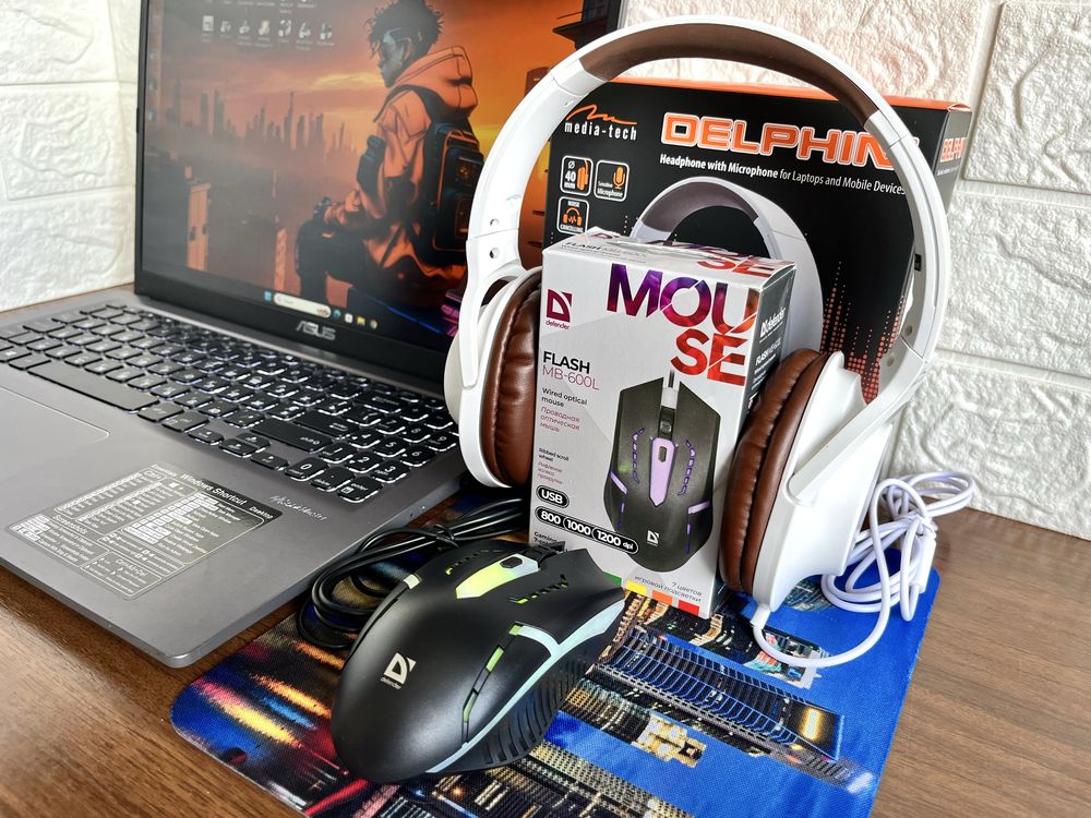 Мощный Asus + топовый Core i7 + IPS + девайсы + игры (есть видео)