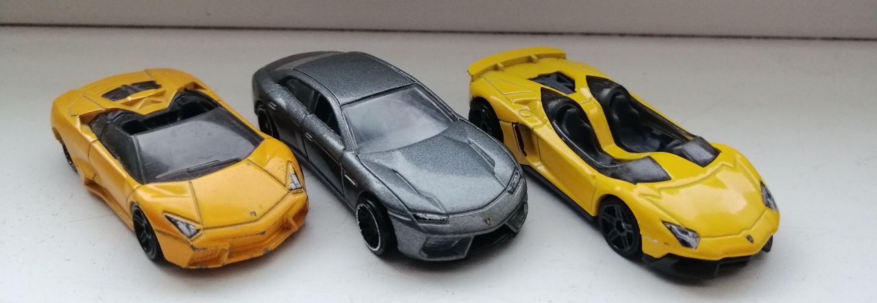 3 x lamborghini hot wheels