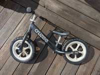 Cruzee, lekki czarny biegowy 12"