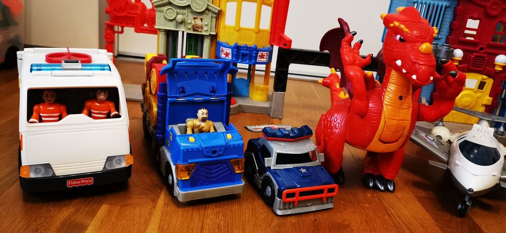 Imaginext Fisher price, Centrum Ratunkowe,Baza,smok,samolot,ciezarowka