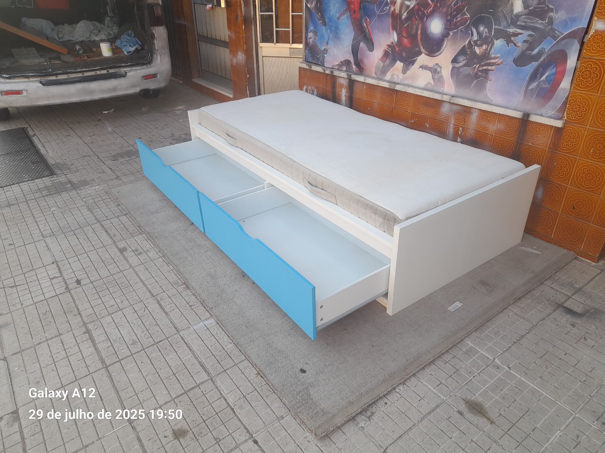 Cama branca 2 gavetas com colchão
