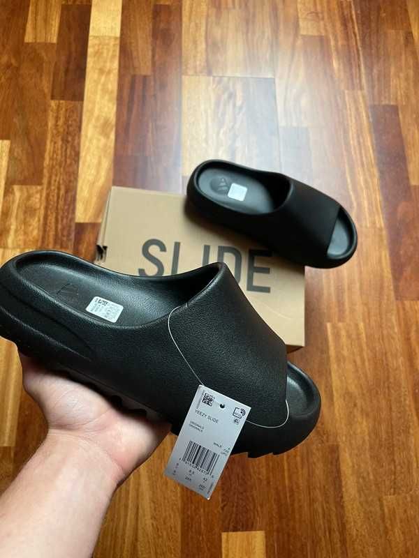 Adidas YeezySlide/Black Moday Klapki 45