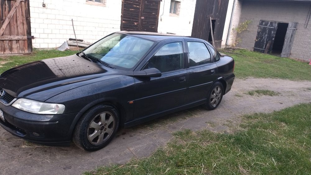 Opel Vectra b 1.6.16v 2001rok
