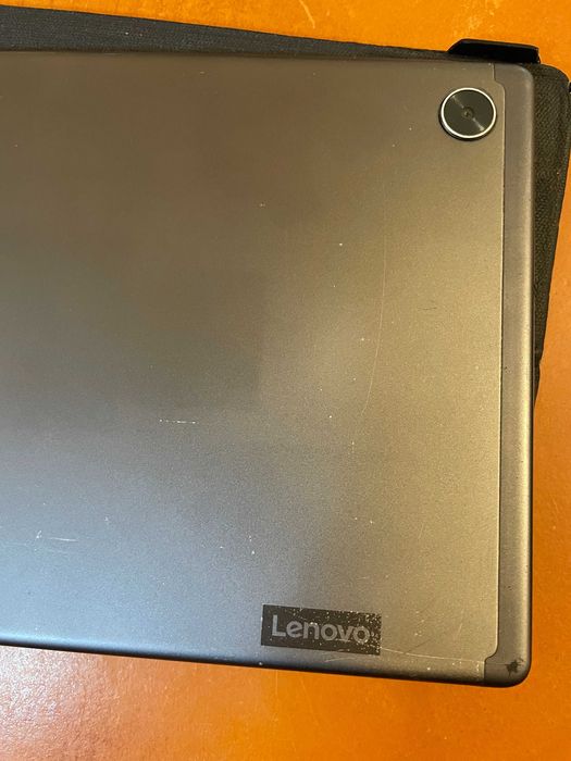 Планшет Lenovo M10 HD разбит экран