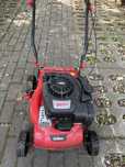 Kosiarka spalinowa bez napędu z silnikiem Briggs&Stratton 300