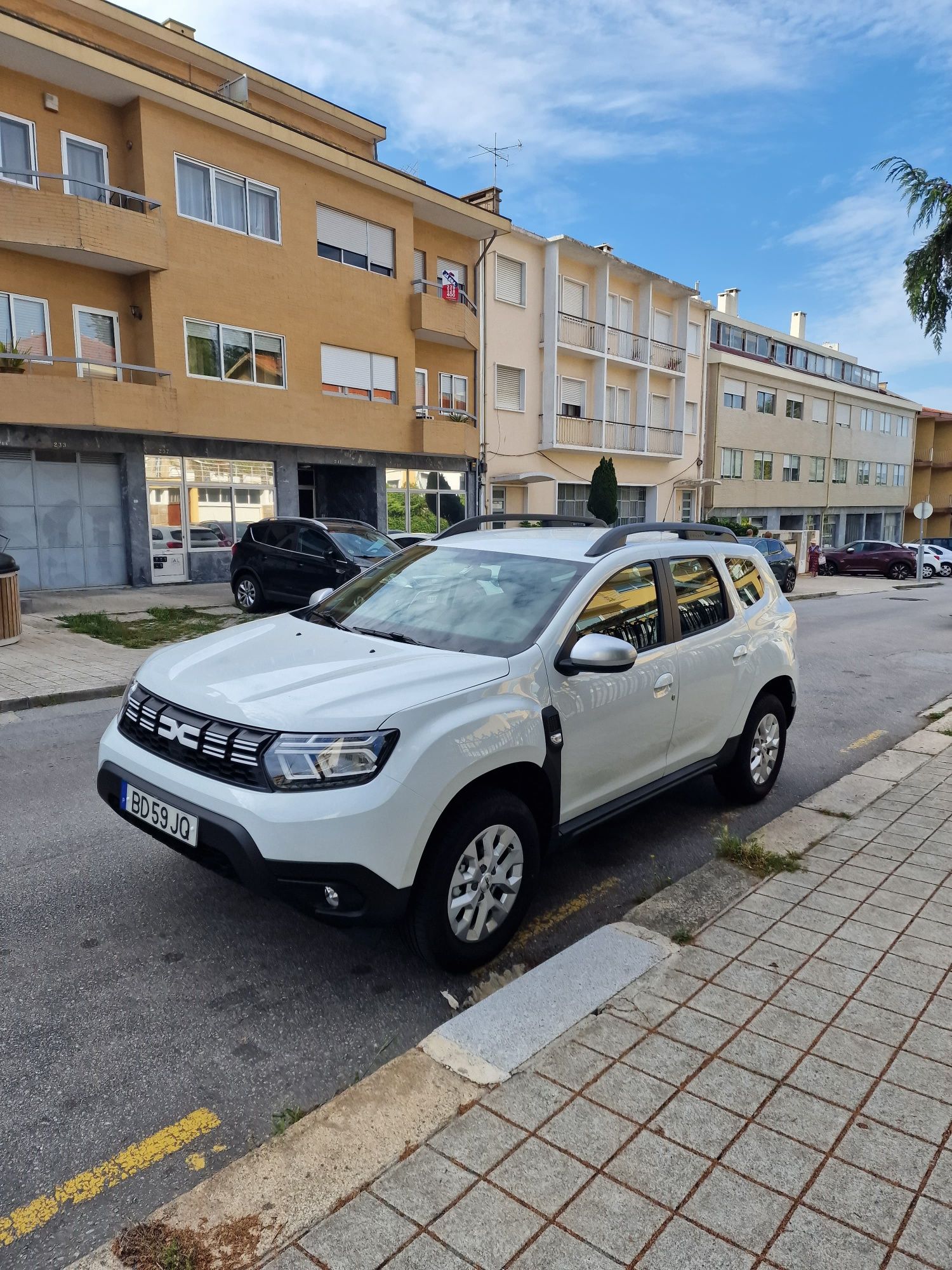 Dacia duster 2023 under warranty
