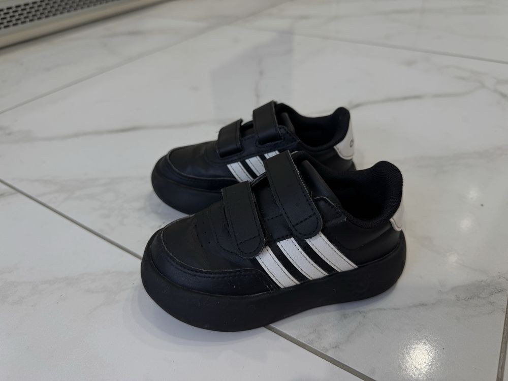 Дитячі кросівки adidas BREAKNET 2.0 KIDS, 24 розмір