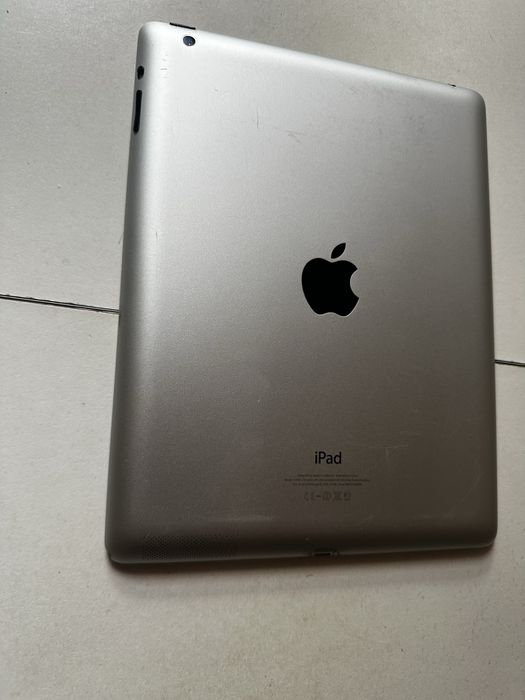 Apple iPad 4 16gb.