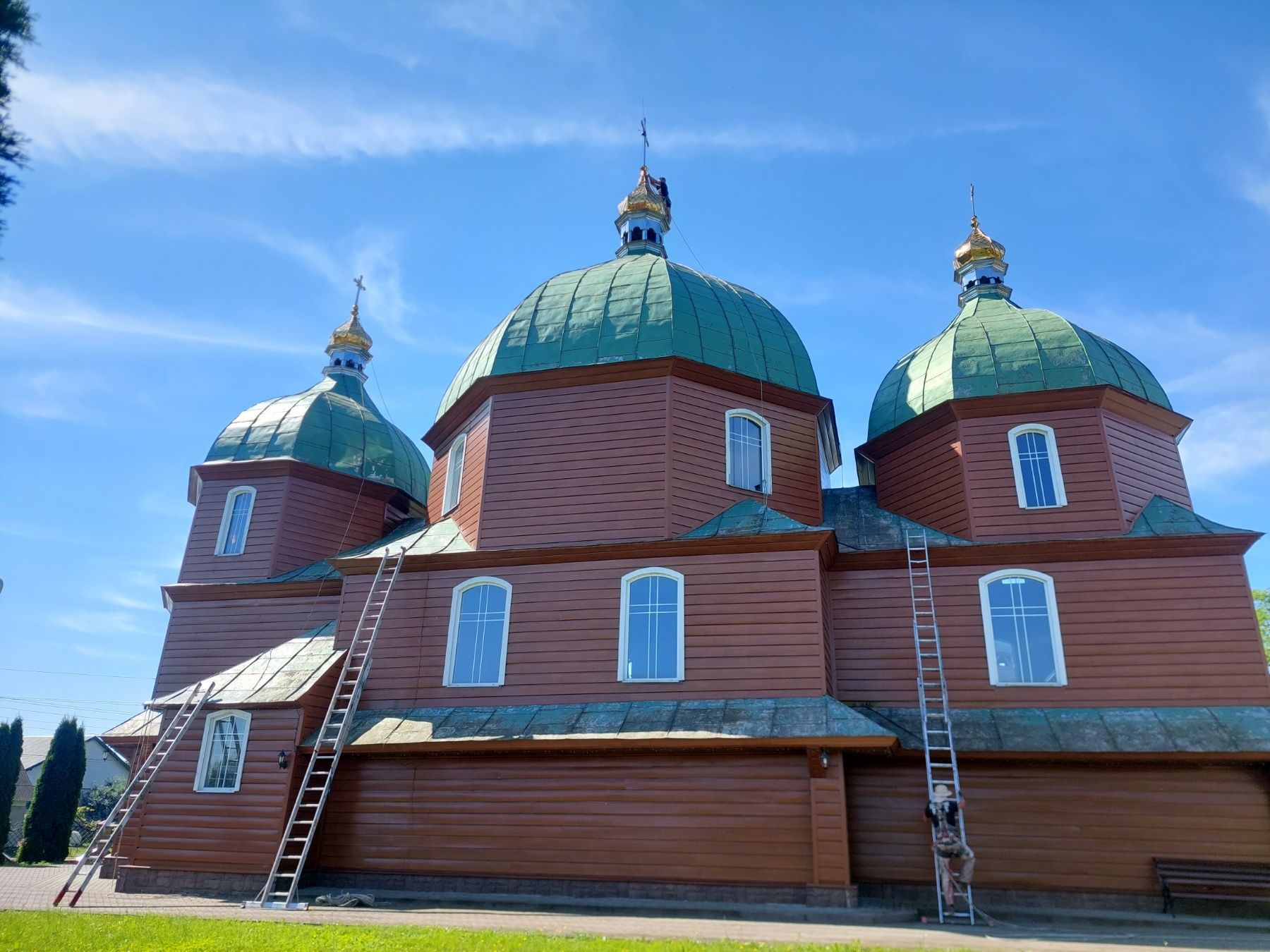 Фарбування церков. Покраска храмів/куполів. Миття. Очищення. Дзвоніть