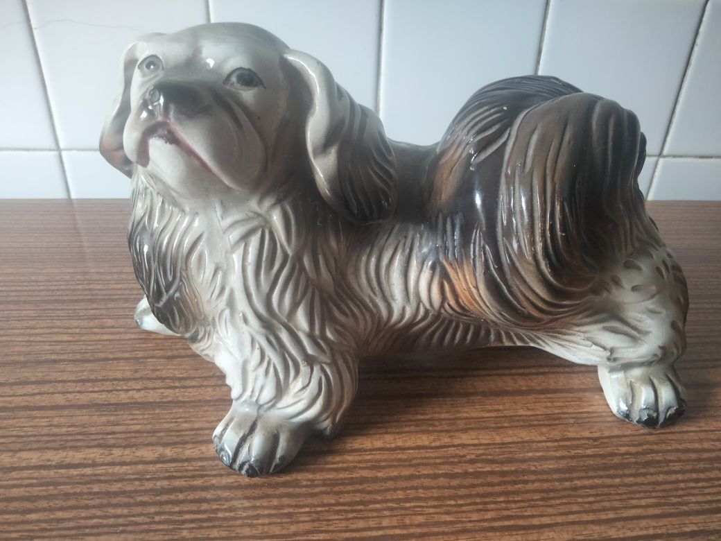 Cãozinho em louça