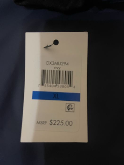 Продам новую куртку  DKNY оригинал 52-54р