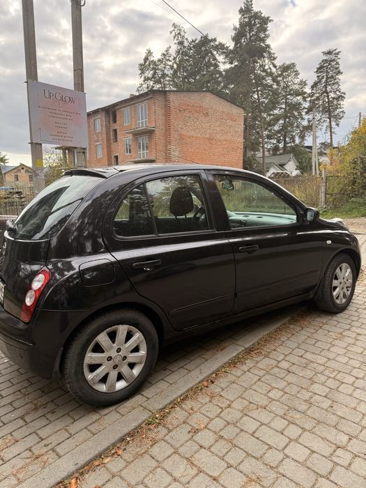 Автомобіль Nisan micra 2008