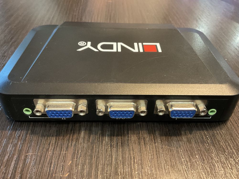 Switch / Przełącznik VGA + Audio (D-Sub) - Lindy 32529