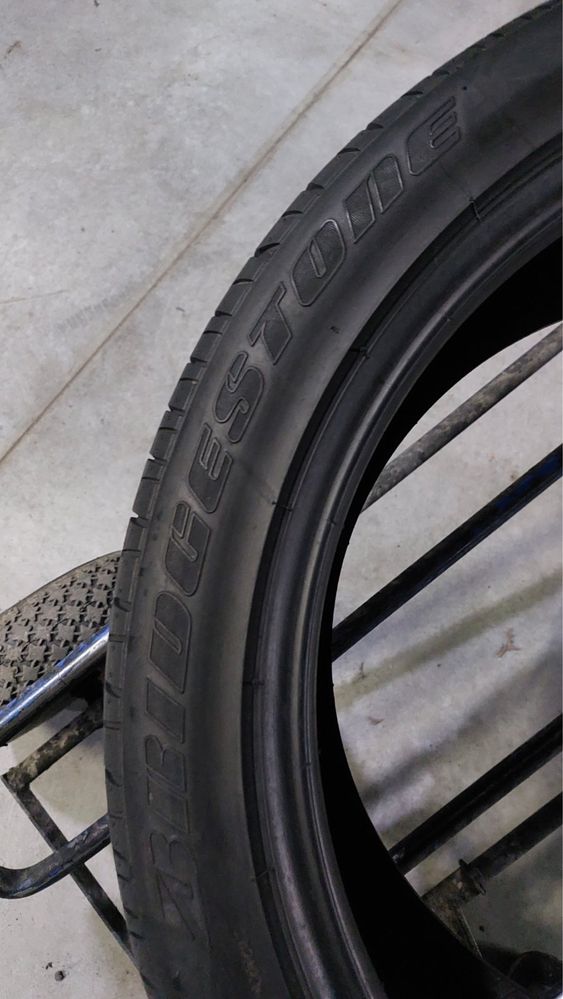 255/40/19 R19 Bridgestone Potenza RE040 2шт