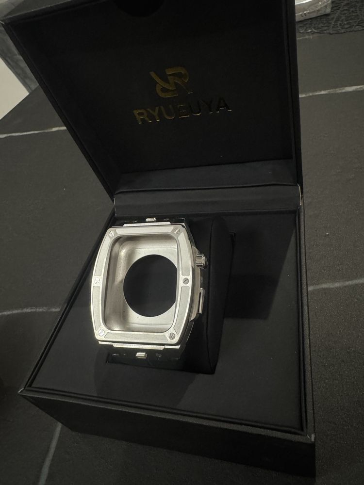Etui + pasek RYUEUYA do Apple Watch 44mm