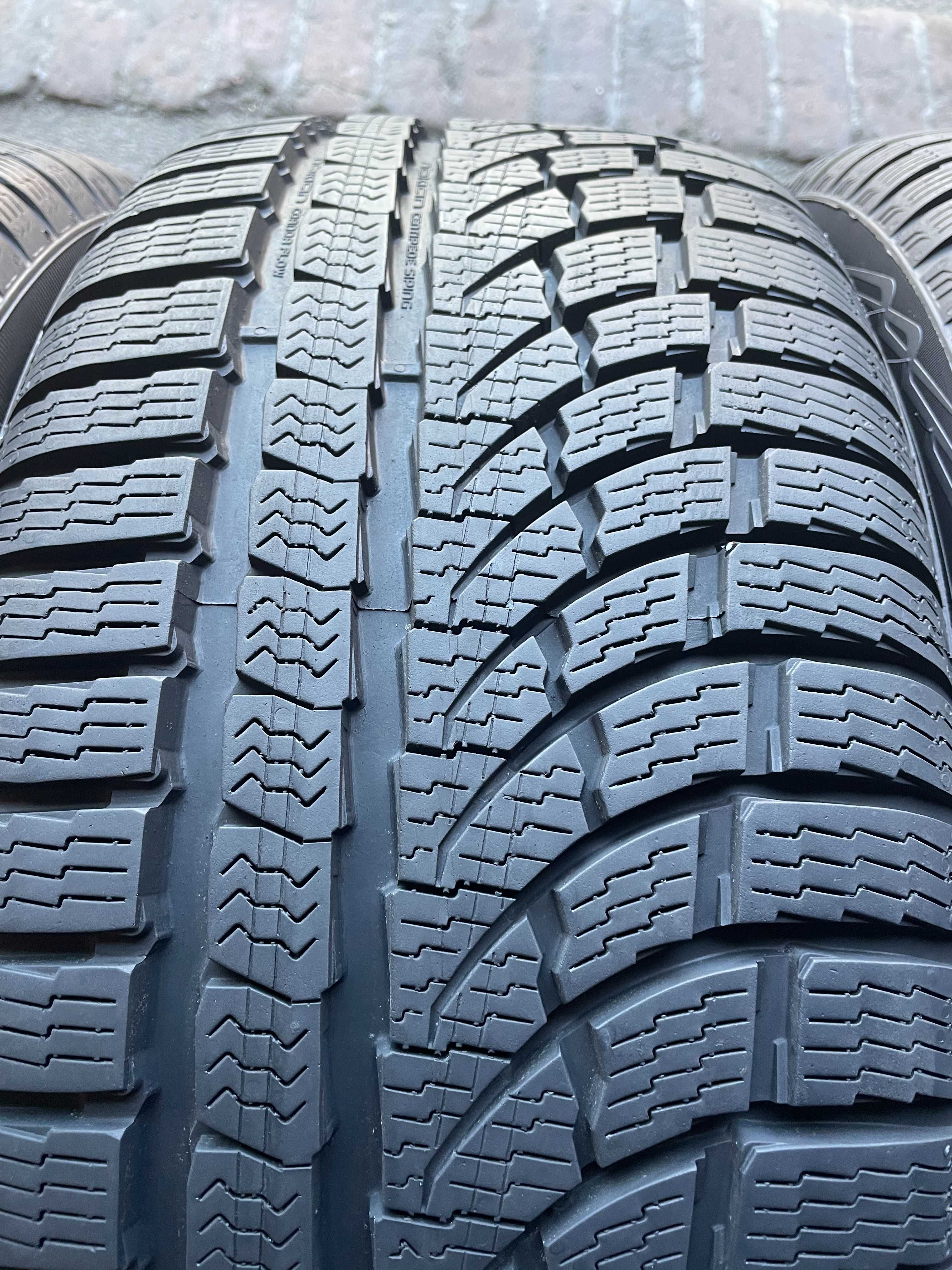 Komp. opon Nokian 225/40R18 demo