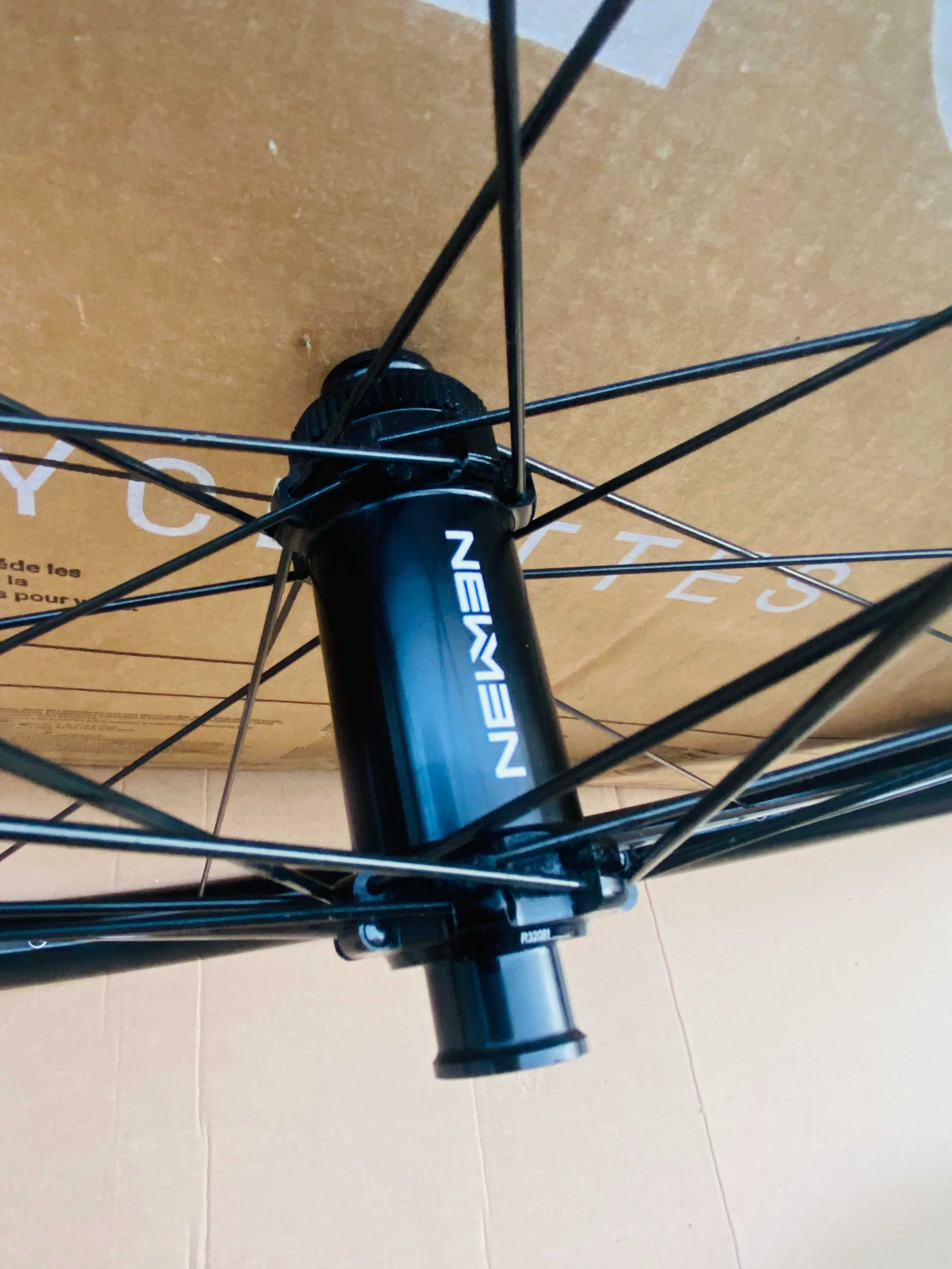 Koło Przednie 29" NEWMEN ROSE DT SWISS CenterLock BOOST 110x15 Maszyno