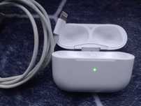 Airpods PRO 2  ( lithing MegSafe - A2700 )