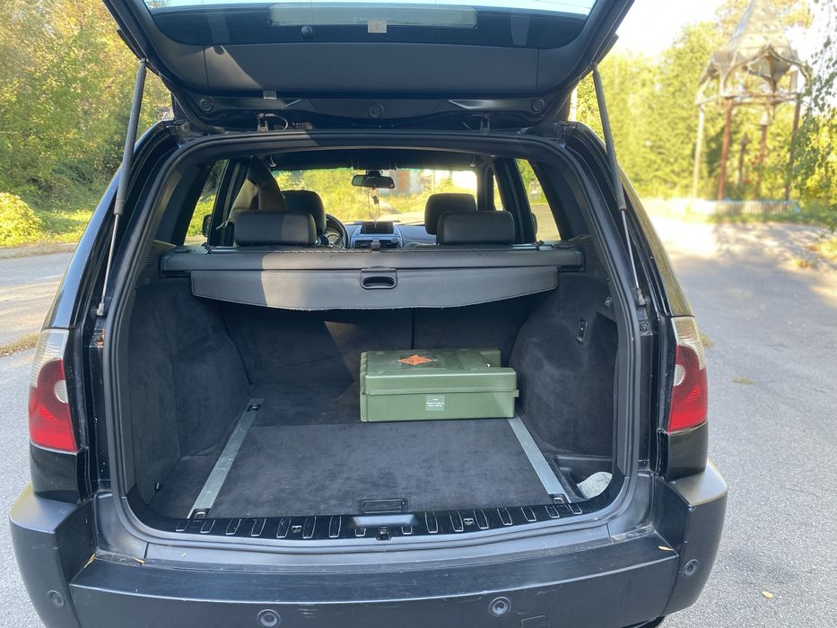 Продам BMW X3 E83