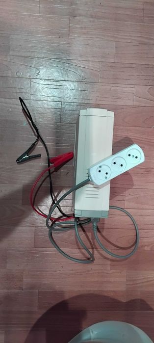 Джерело безперебійного живлення APC