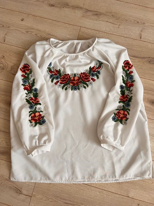 Вишиванка жіночка 52-54р ручна робота габардин бісер вышиванка сорочка