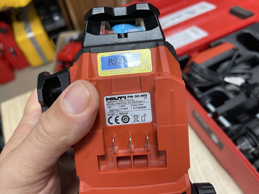 Hilti PM 30-MG / 3D лінійний лазерний рівень Хілті