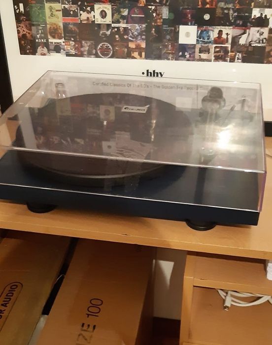 Project Debut Carbon Evo