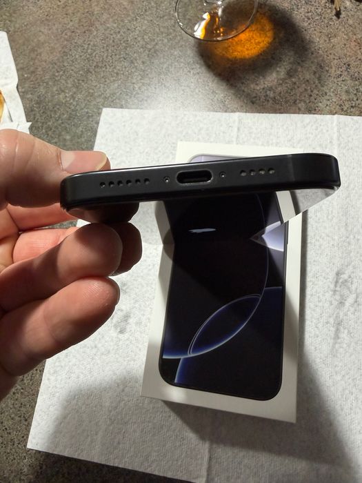 iPhone 16 Pro Max 256gb Black Titanium, neverlock, фіз сим