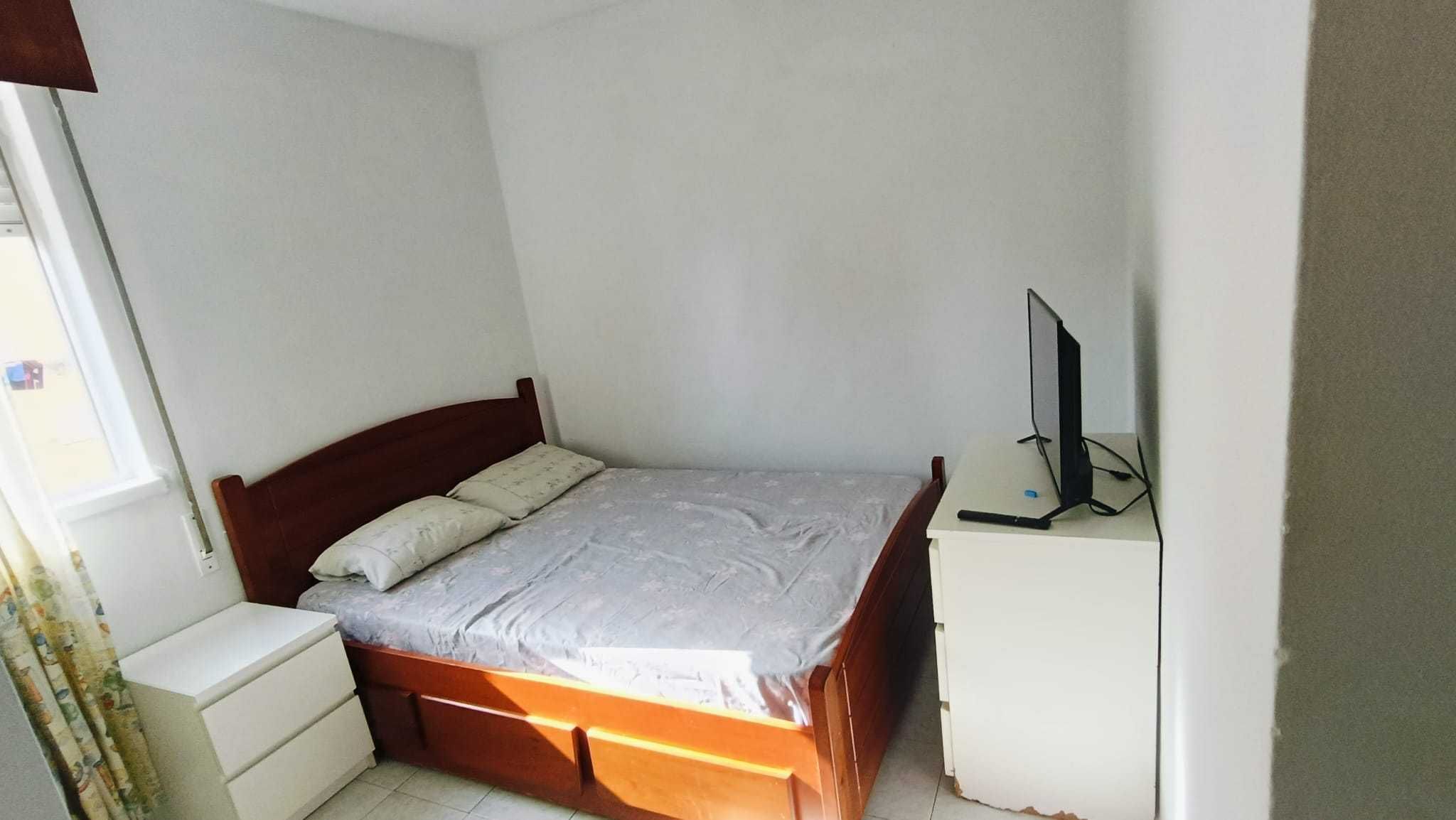 Quarto para arrendar