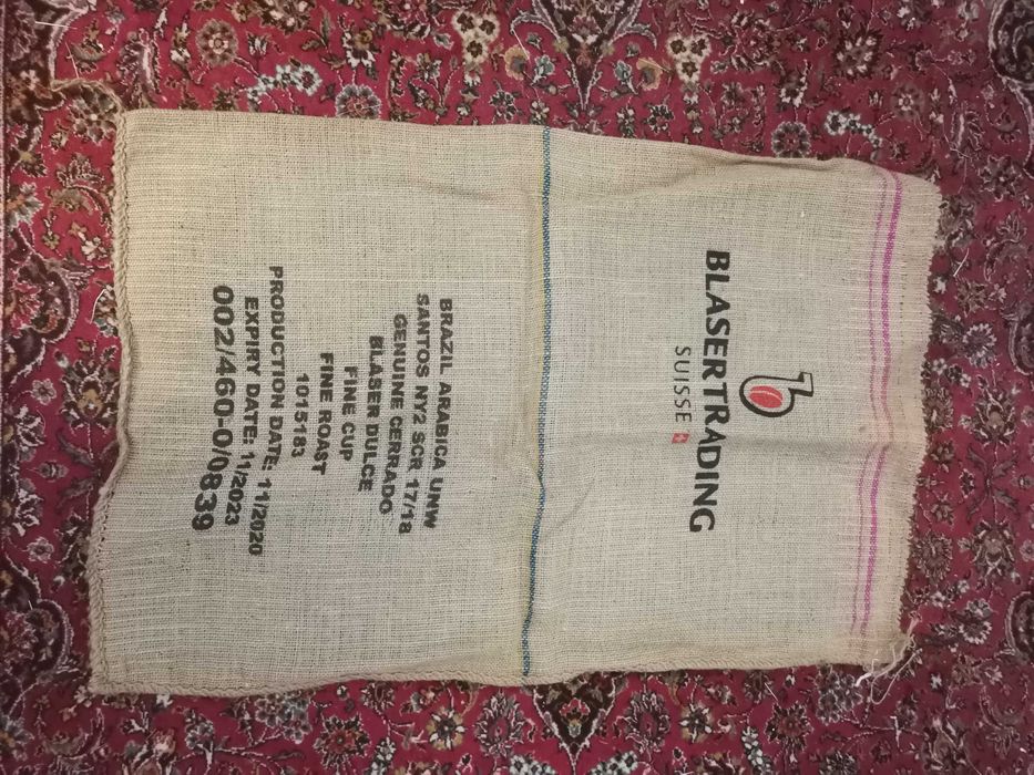 Worek jutowy jako worek Mikołaja lub do pakowania prezentów