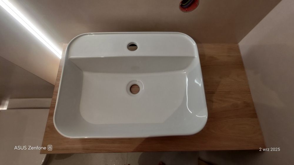 Umywalka nablatowa/wiszaca lavita