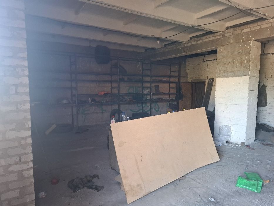 Сдам в аренду помещение (боксы)