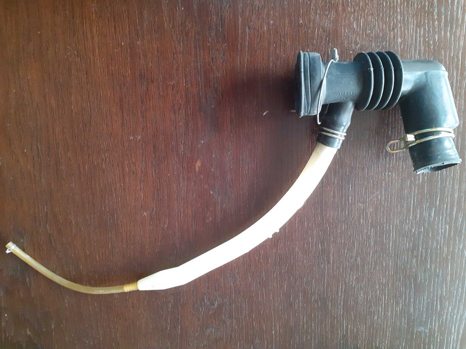 Rura giętka gumowo-plastikowa odprowadzająca wodę pralki Candy Aquamat