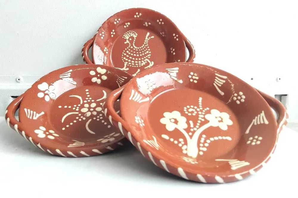 Prato pequeno em barro tradicionais