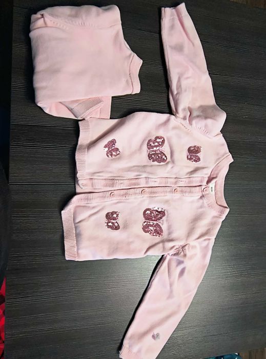 Sweterki dla bliźniaczek 98