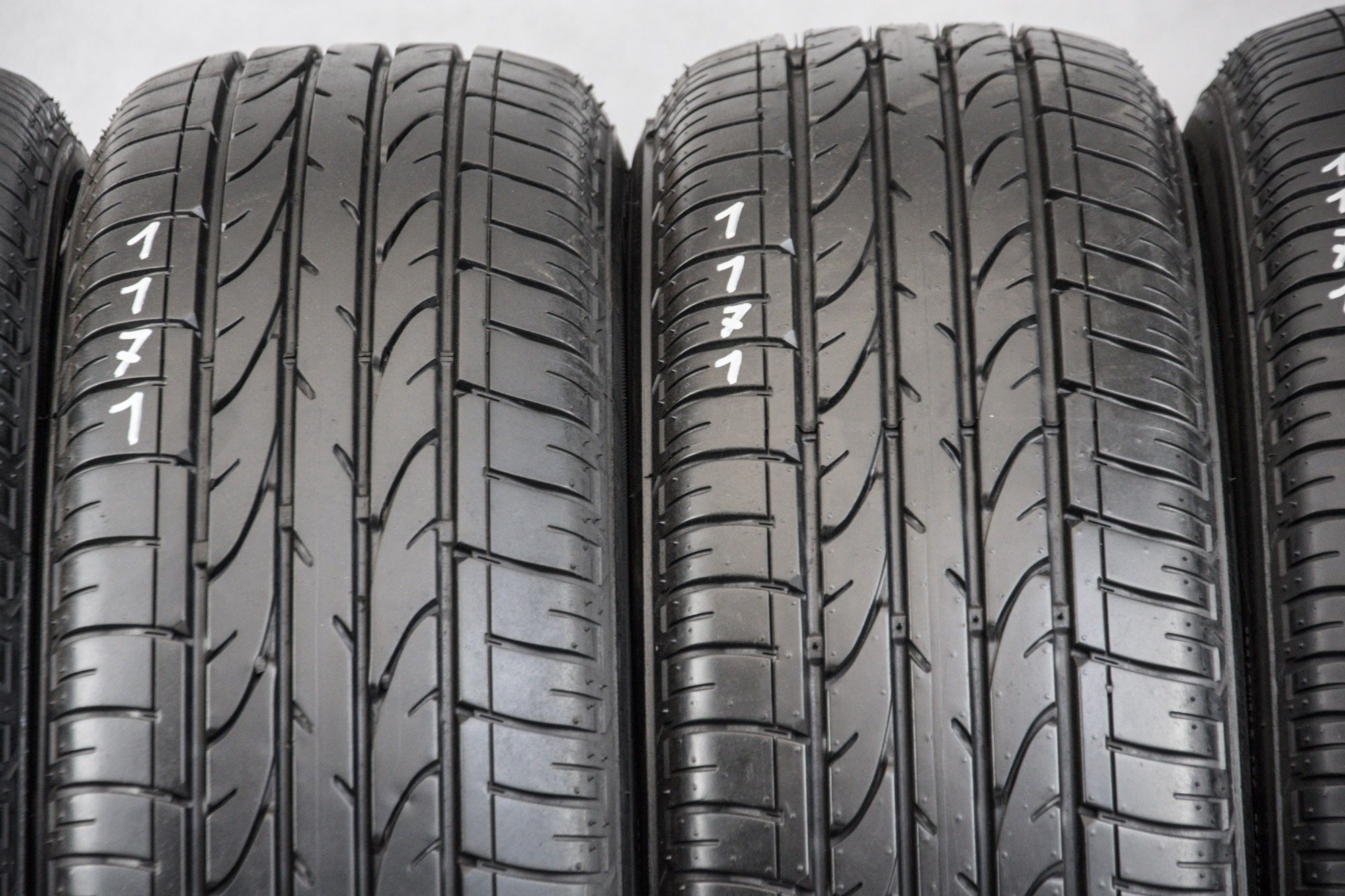Opony 215/60R17 lato 215/60/17 BRIDGESTONE (osobowe) OU11171