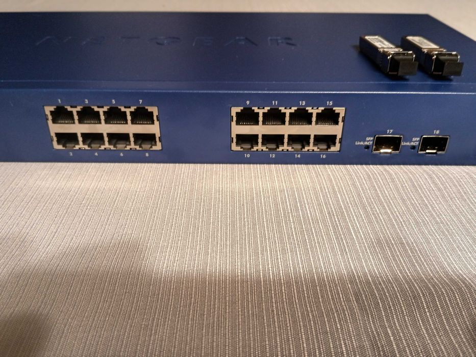Switch Netgear Smart GS716T 16 x GE 2 x SFP / 10 Gb.