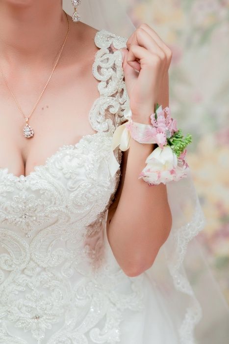 Весільня сукня, невінчана