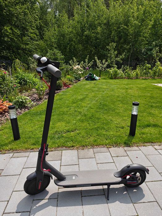 Hulajnoga Mi Electric Scooter M365, niski przebieg 122km