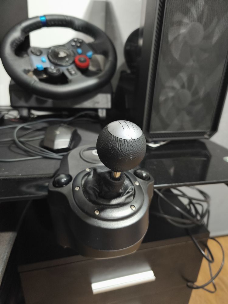 Pc Gamer +G29 e periféricos com pouco uso