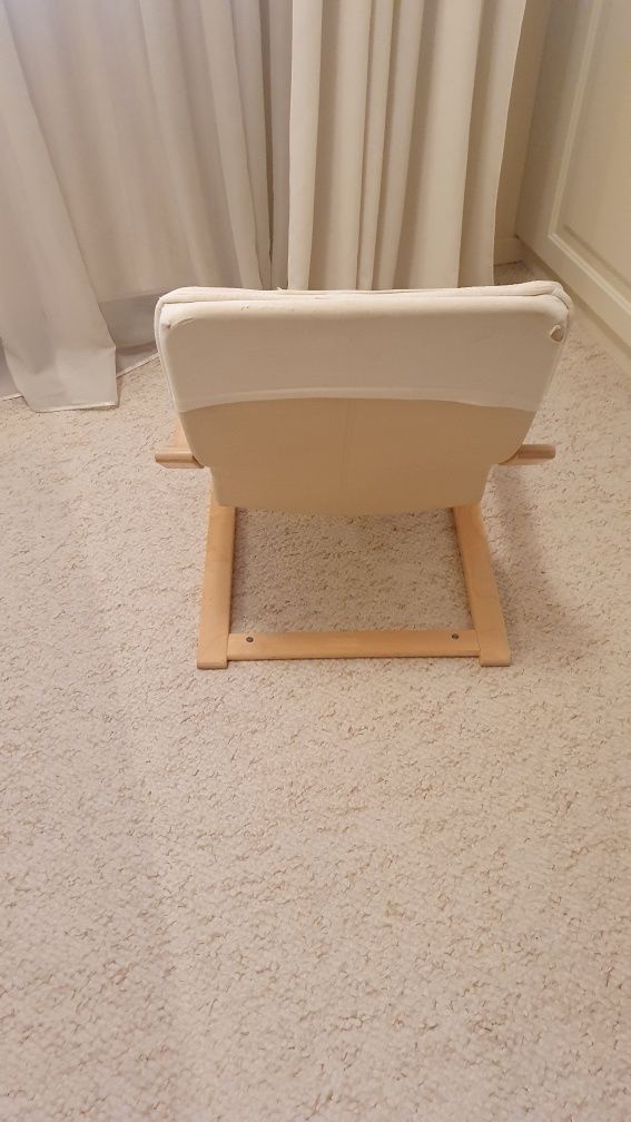 Fotelik ikea Poang dla dzieci