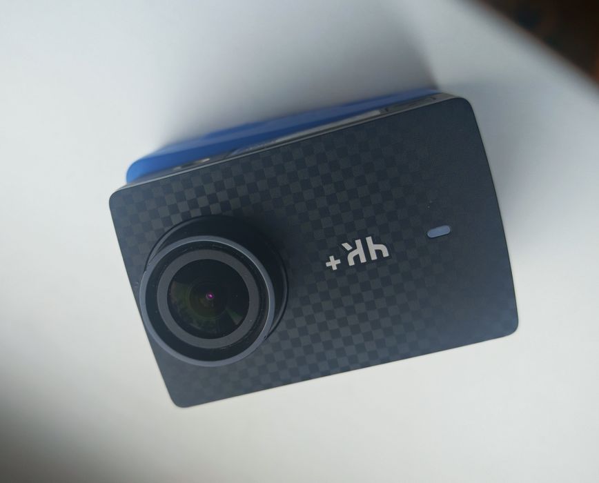 Екшн амера Xiaomi Yi 4K+ з комплектом  плюшек