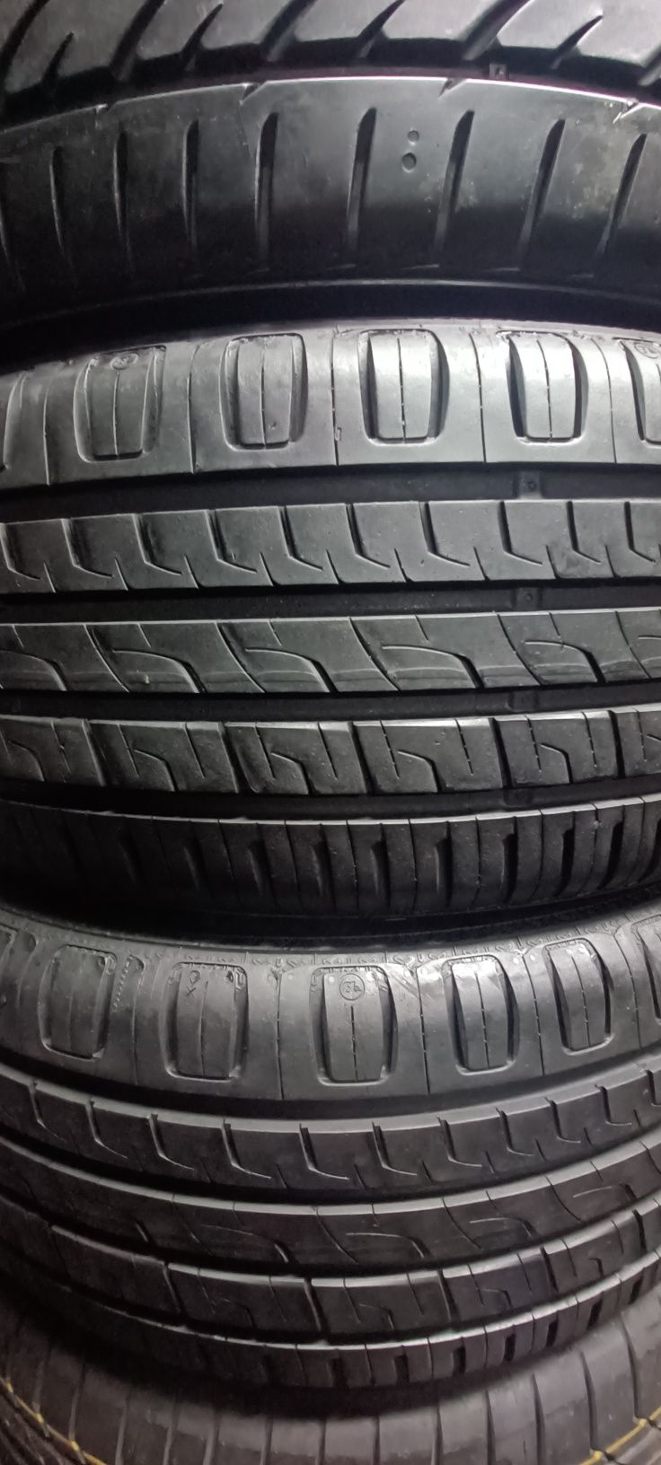Pneus  215/45/17