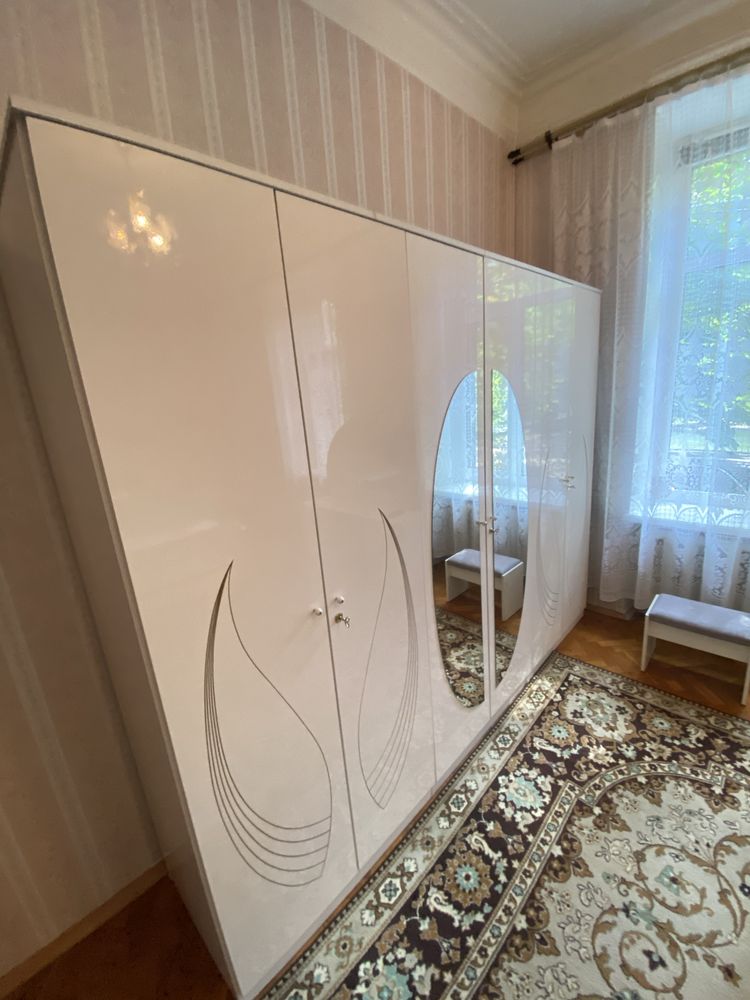 Продам 4-ком квартиру, центр, Інституцька 20/8, Липки, Шовковична