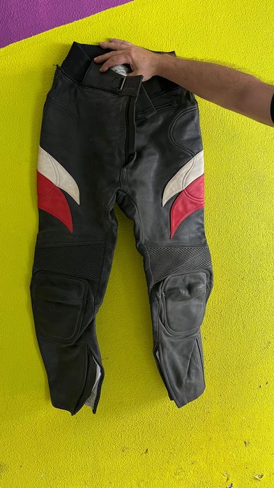 Conjunto de motociclista de cabedal