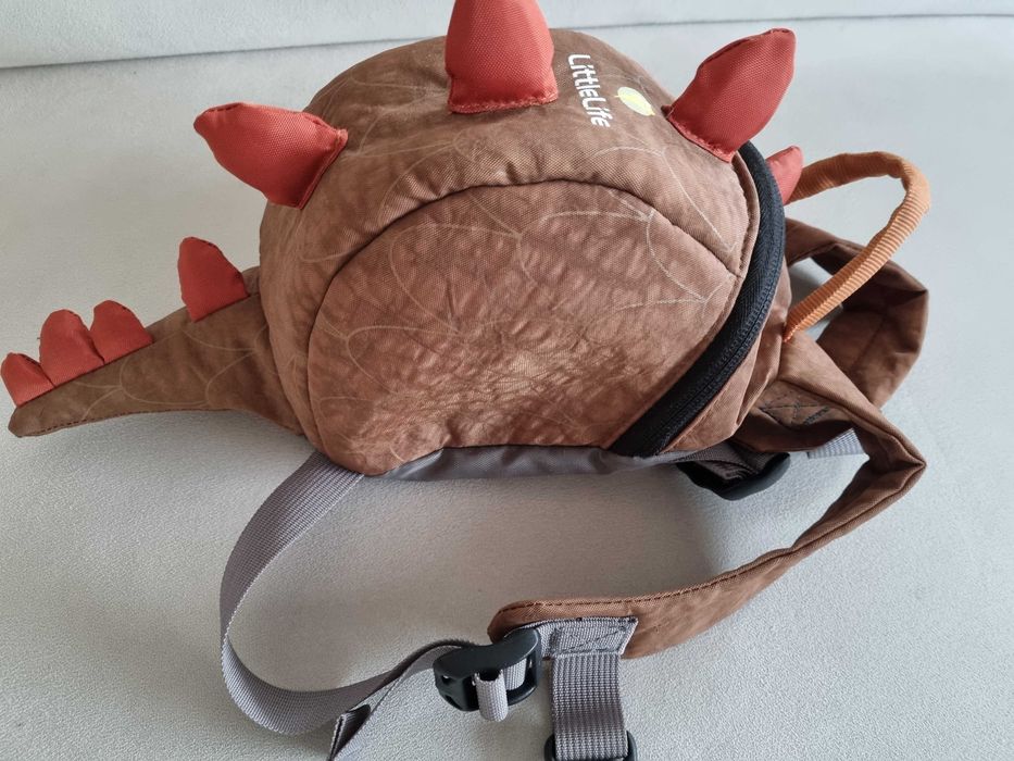 Plecaczek dinozaur dla chłopca 3 lata (ze "smyczą")