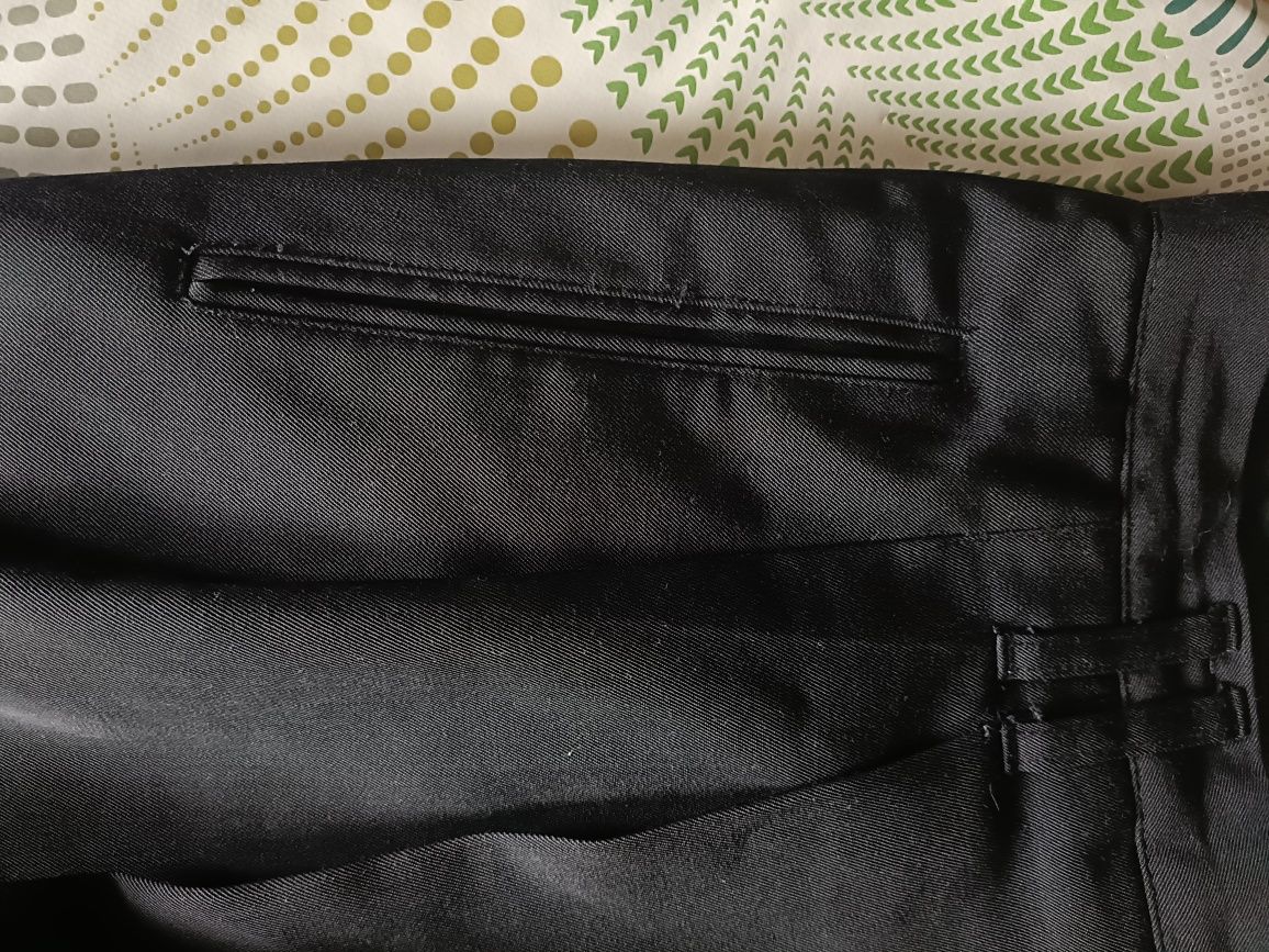 Klasyczne eleganckie spodnie garniturowe rozmiar L