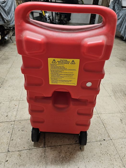 Deposito movel praticamente novo