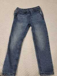 Jeansowe spodnie rozm. 116
